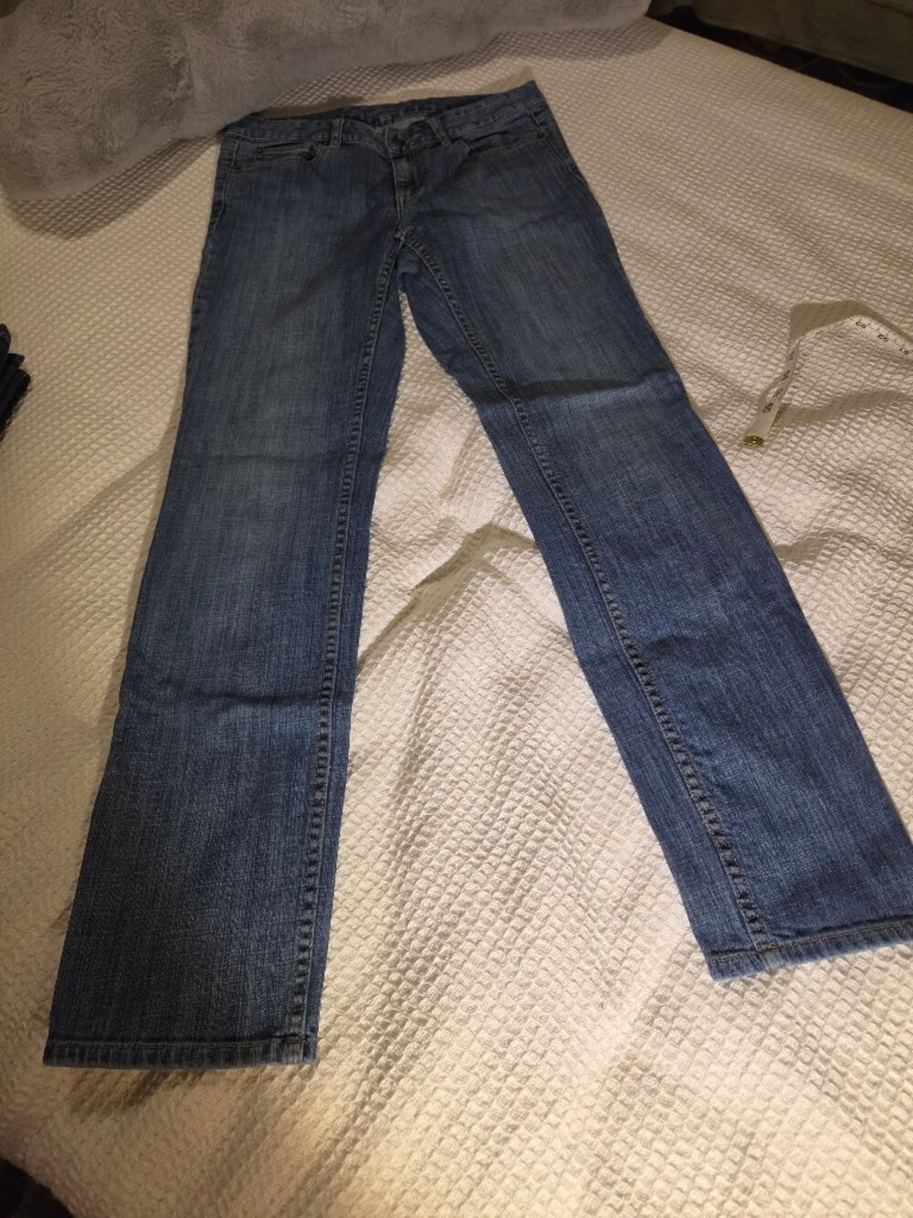 Micheal Kors size 28 quality jeans inseam 32 inches